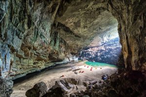 Phong Nha Mağaraları